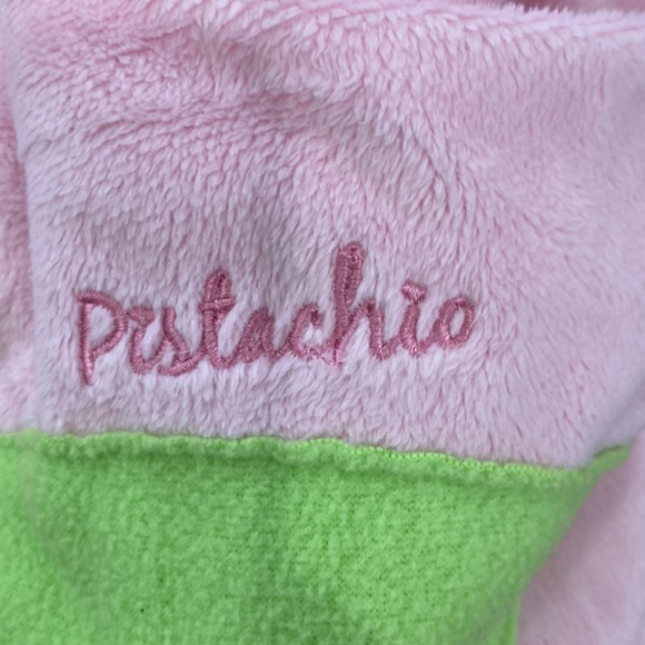 Pistachio car seat cover with flower design. Perfect for spring walks - Picture 2 of 4